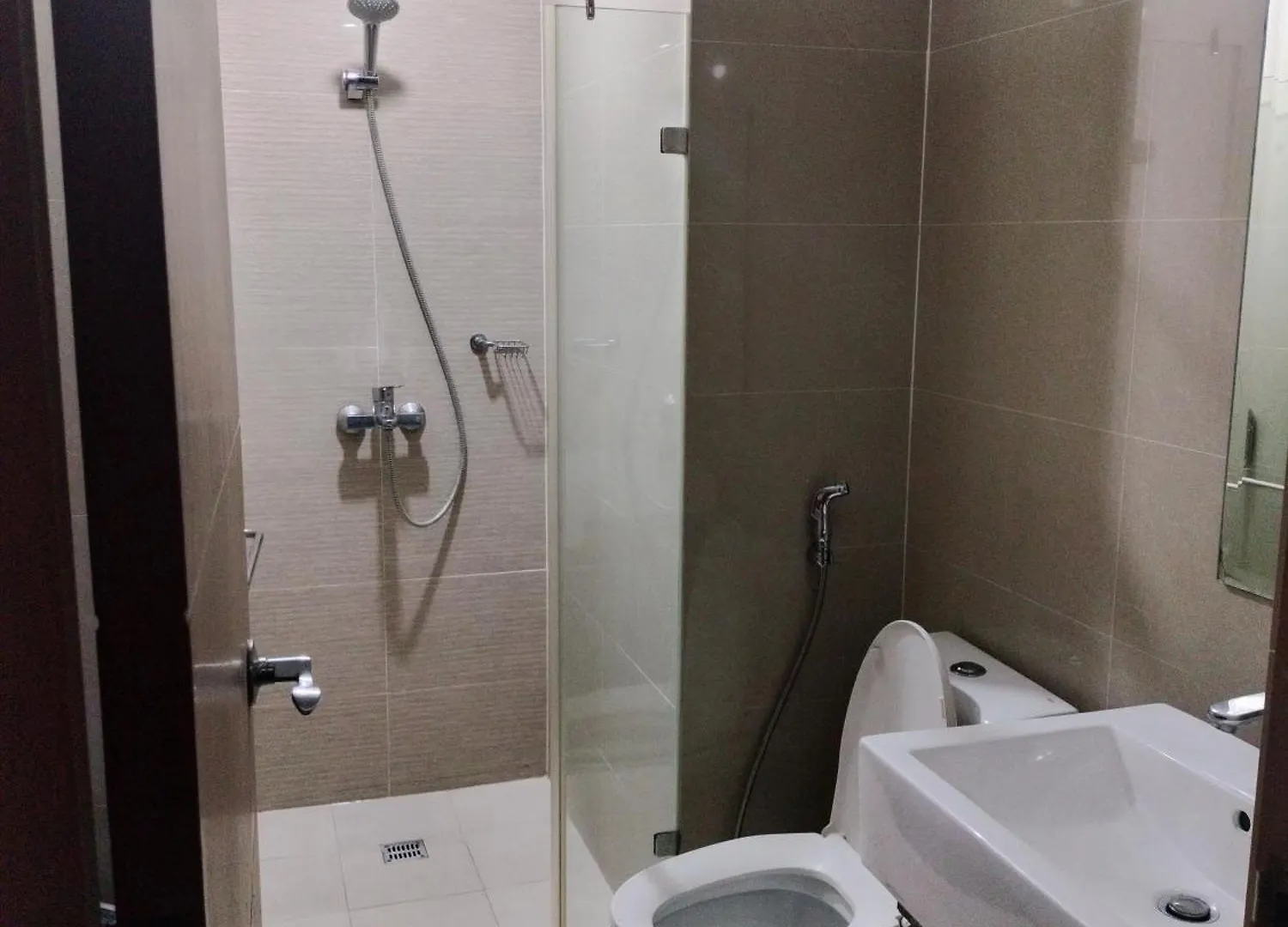 Transient Near Airport By Rqui Aparthotel Pasay