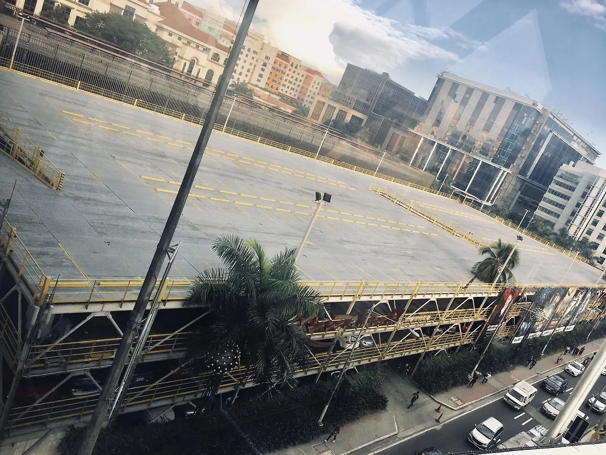 Transient Near Airport By Rqui Aparthotel Pasay